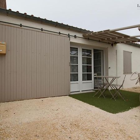 House On The Island Of Oleron Near The Cotiniere Vila Saint-Pierre-d'Oleron Exterior foto