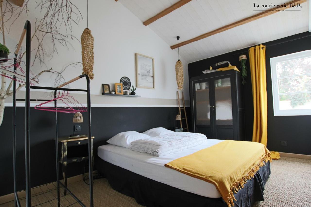 House On The Island Of Oleron Near The Cotiniere Vila Saint-Pierre-d'Oleron Exterior foto