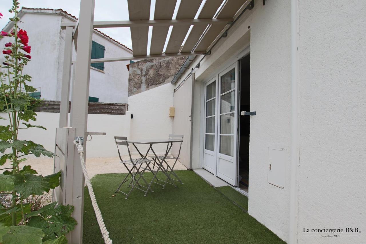 House On The Island Of Oleron Near The Cotiniere Vila Saint-Pierre-d'Oleron Exterior foto